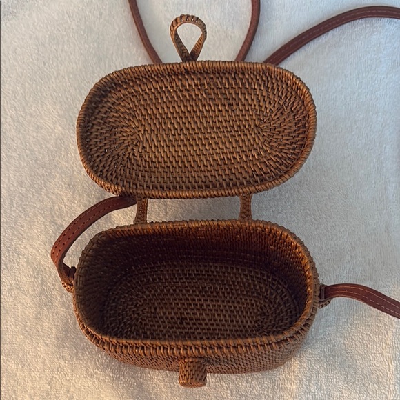 Woven Tan Crossbody Bag - Picture 2 of 3